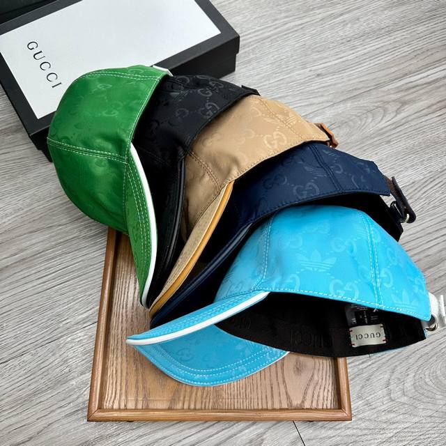 G家 G & Adidas 阿迪达斯联名款 超a品质 最新款 时尚潮流 高端做工 每一个帽子都是用心之作 牛津材质 头层牛皮 配盒子 防尘袋 非一般的品质 细节